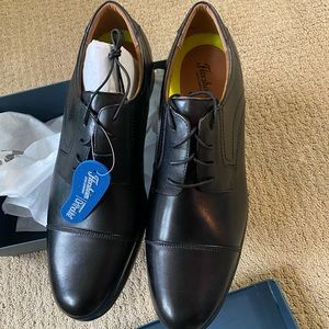 Men’s NWT Black Florsheim ortholite sz 16D